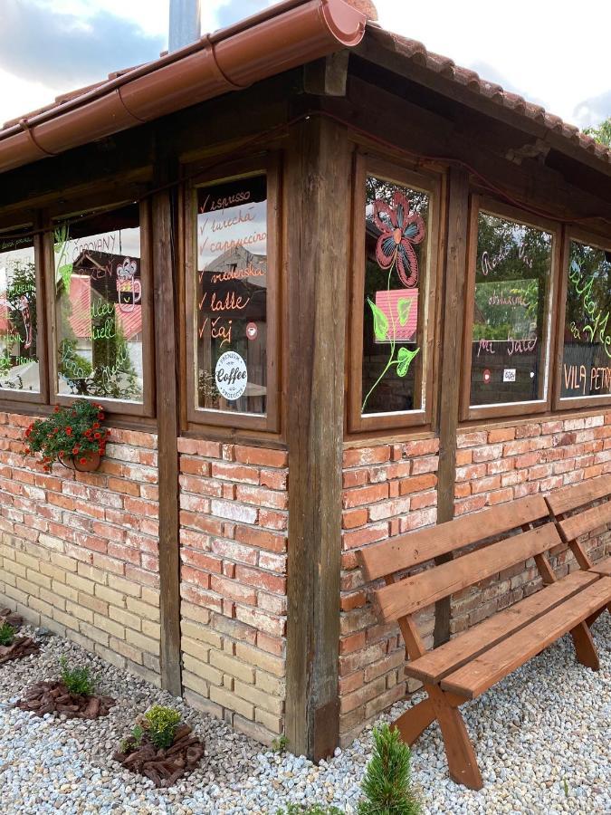 Penzion Vila Petra Bed&Breakfast Veľký Slavkov Exteriér fotografie